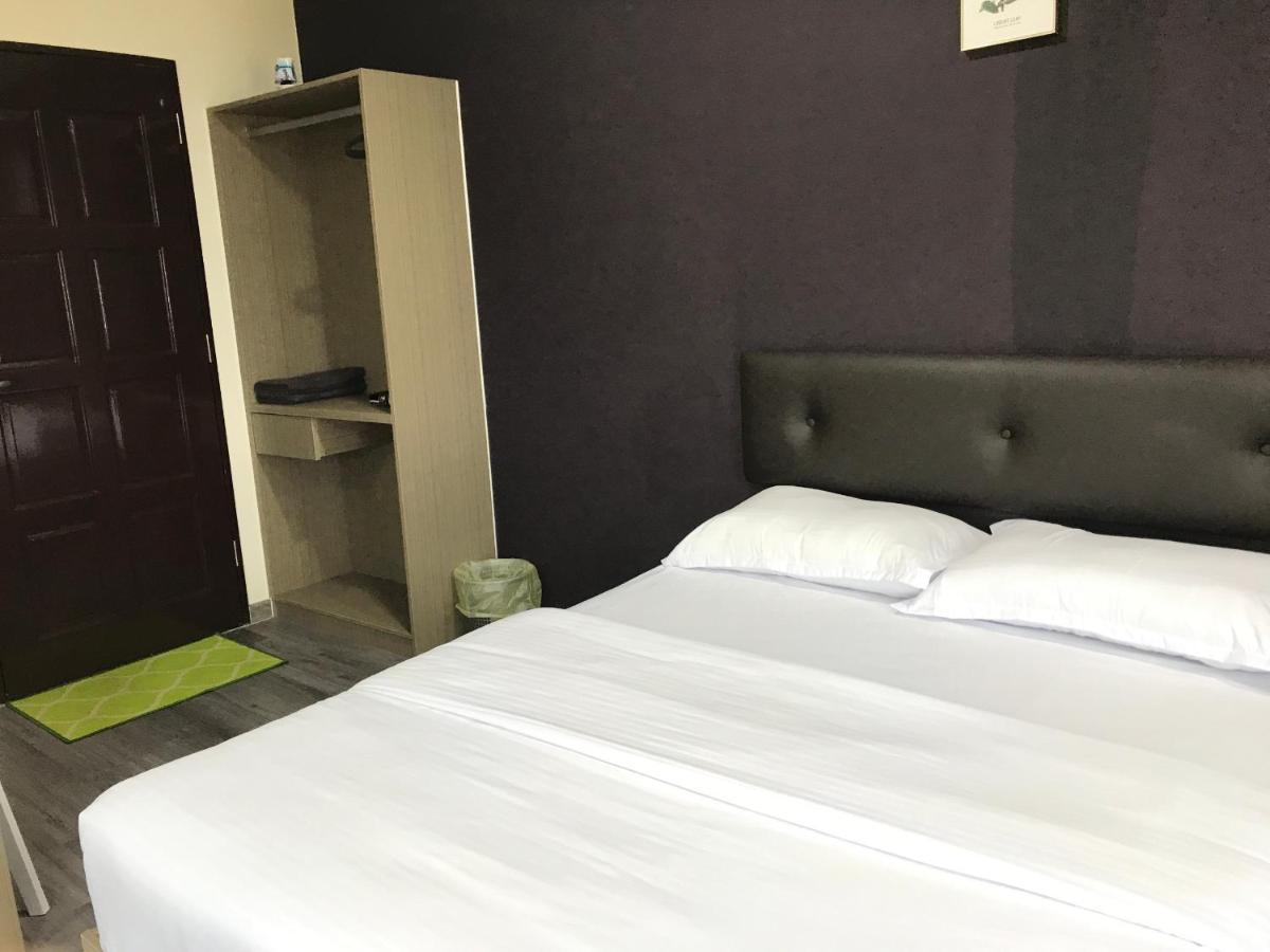 Oyo 90506 Z Stay Inn Hotel Simpang Renggam Exteriér fotografie